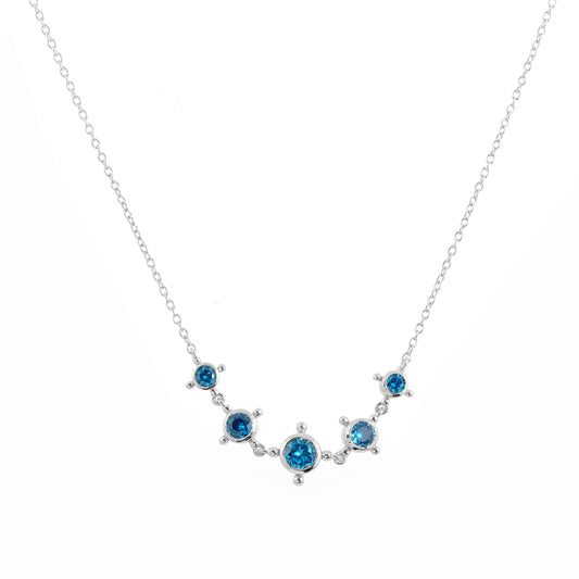عقد عسير فضي بالأحجار الزرقاء